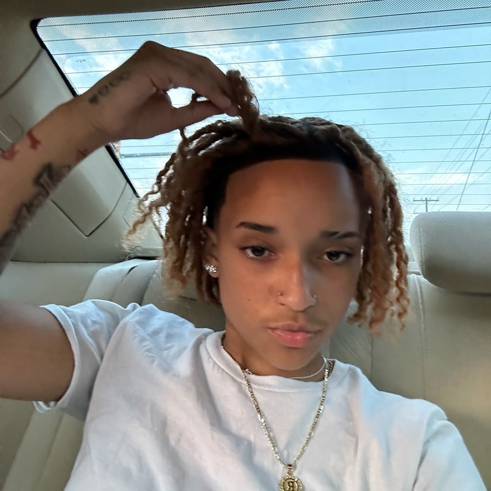 Meet your Posher, Rose